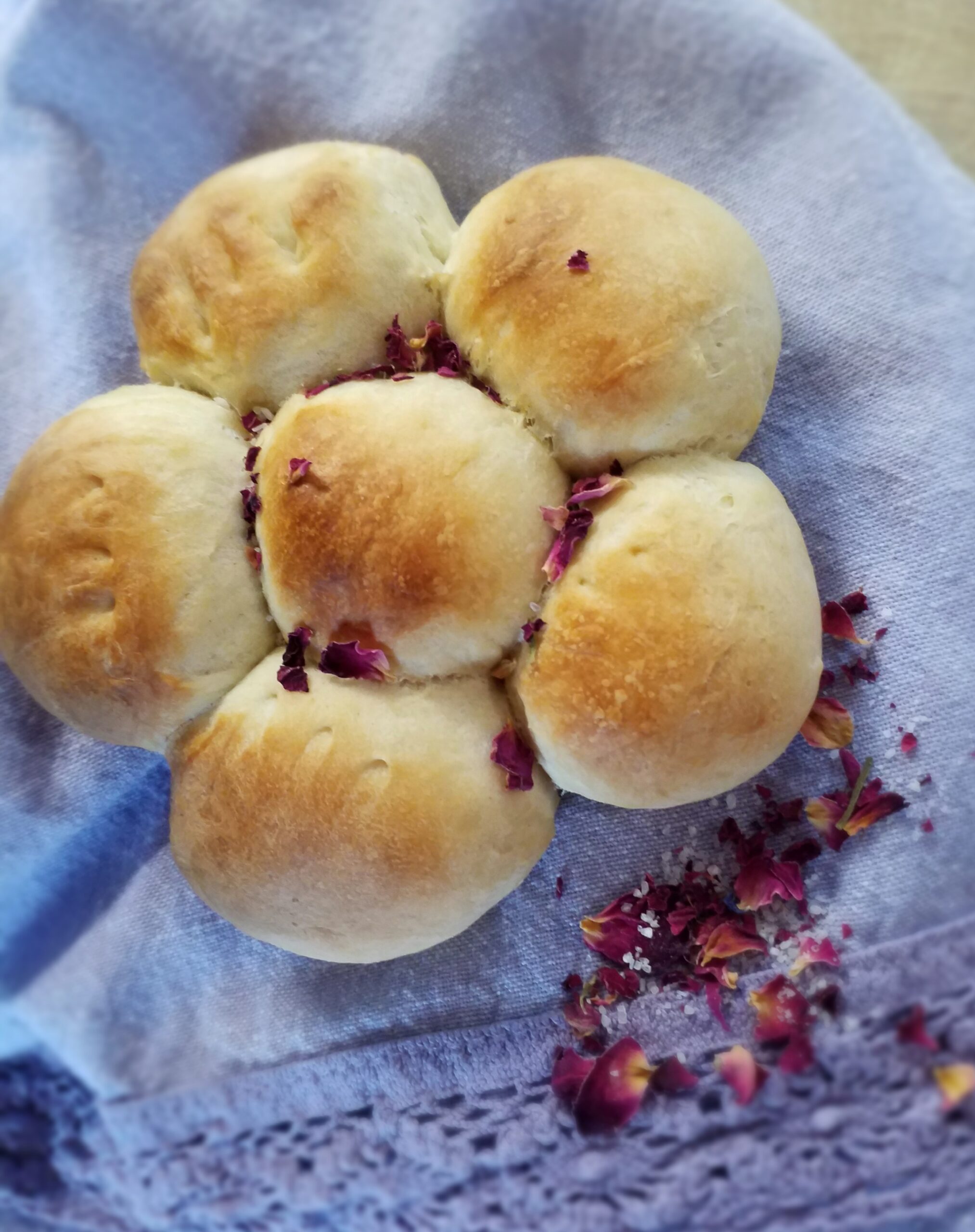 Pane con fiori
